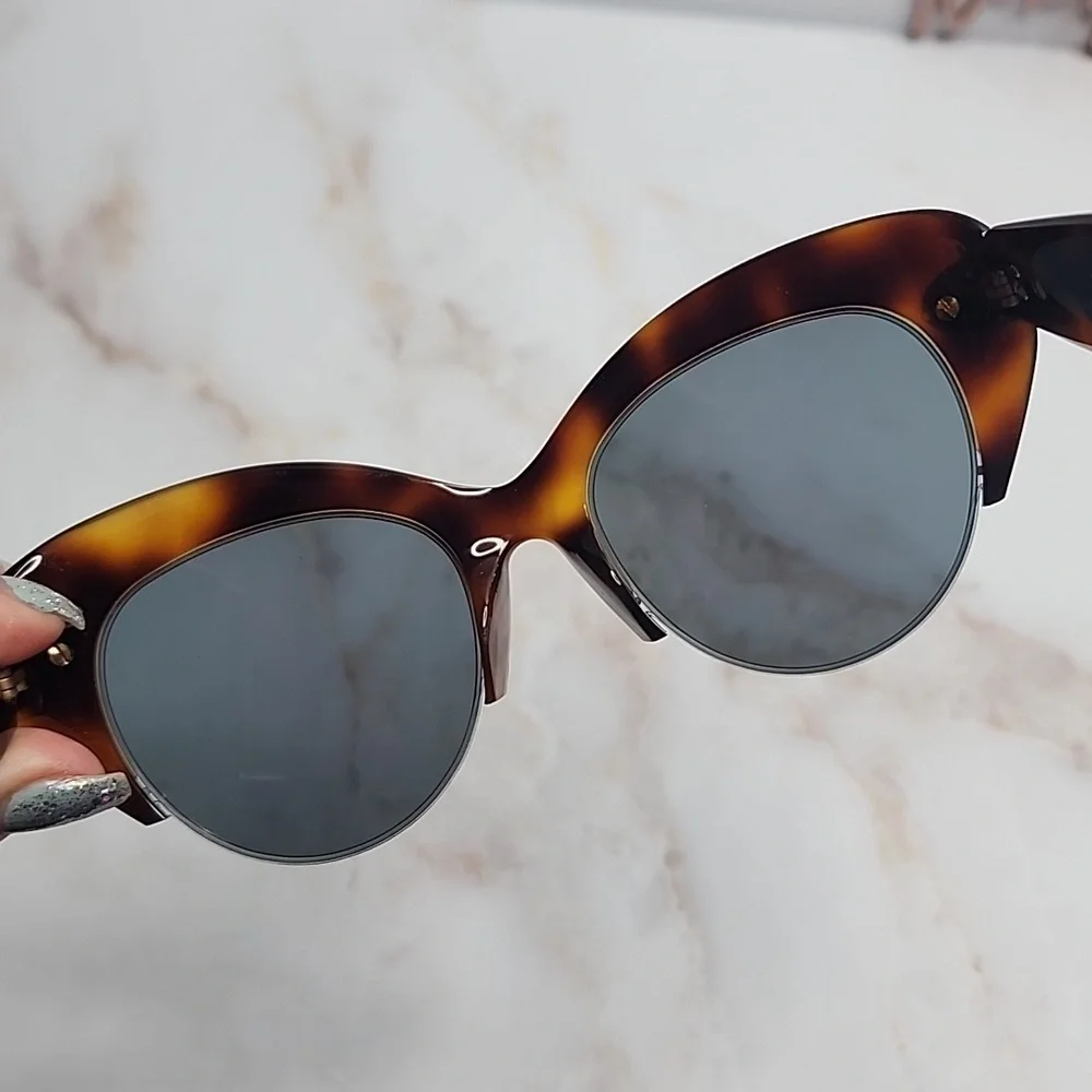 Pomellato oversized cat eye sunglasses